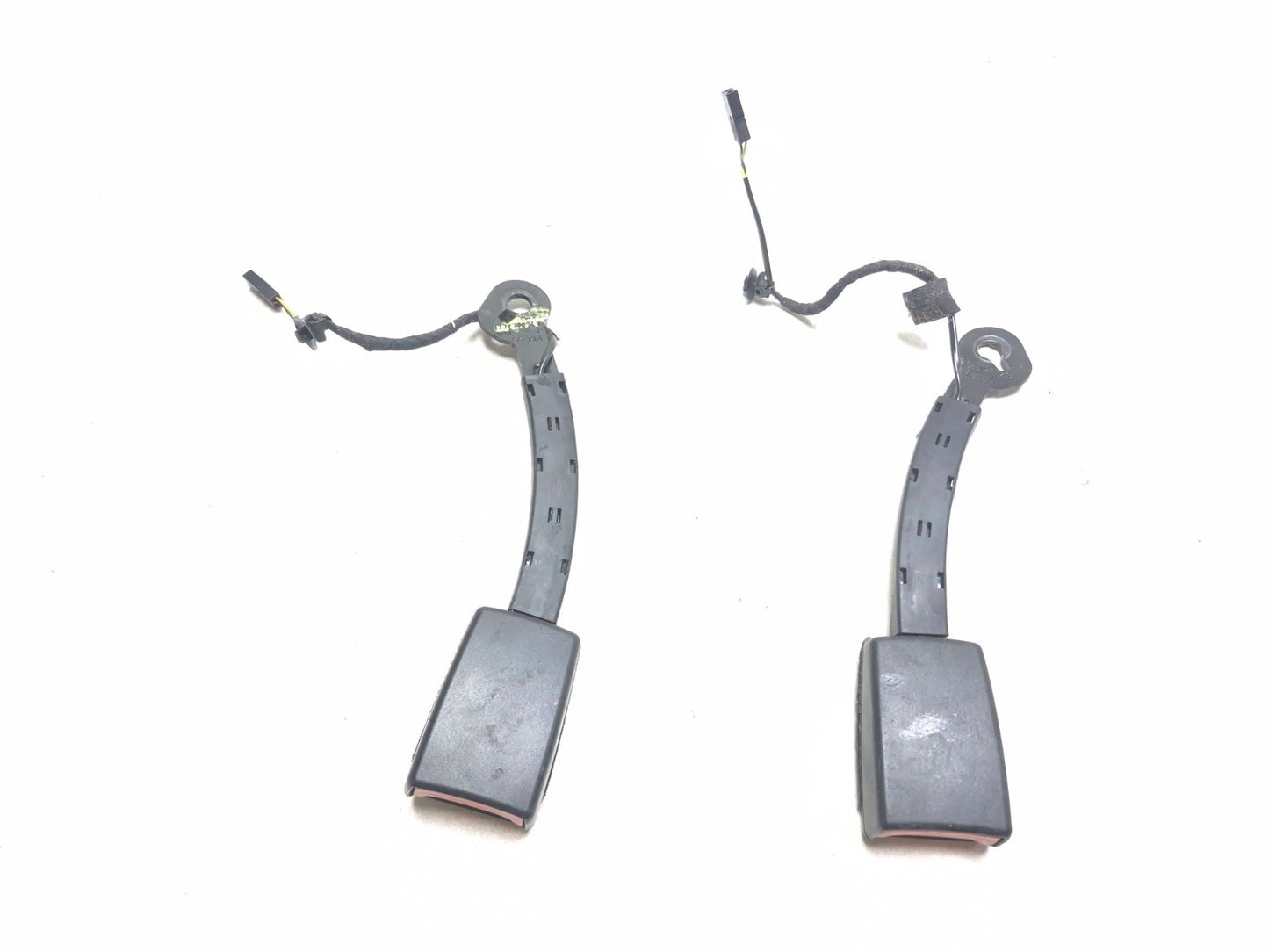 2015 Volkswagen Golf Tsi Front Seat Belt Buckle Left & Right Pair OEM
