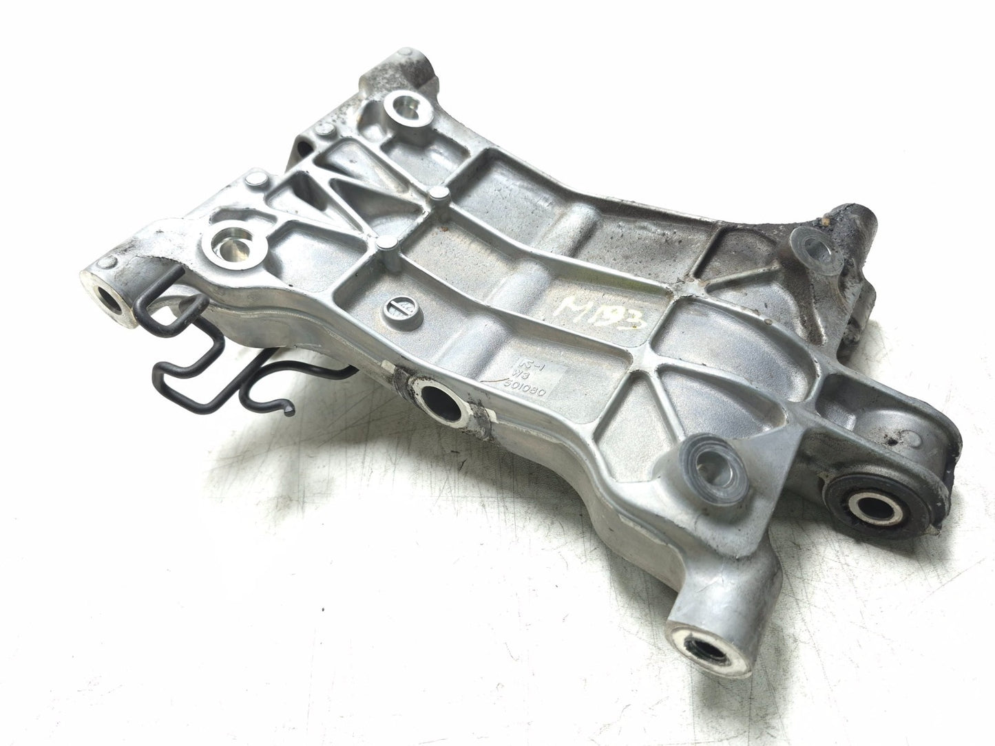 2019 Kawasaki Er400 Z400 Engine Bracket Motor & Swingarm Mount OEM