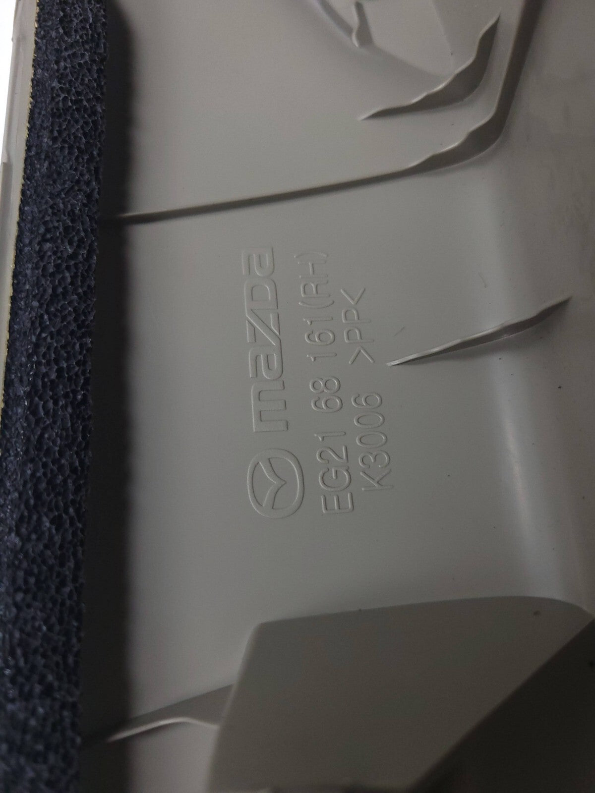 2009 Mazda Cx-7 Windshield Pillar Trim Cover 2pcs OEM