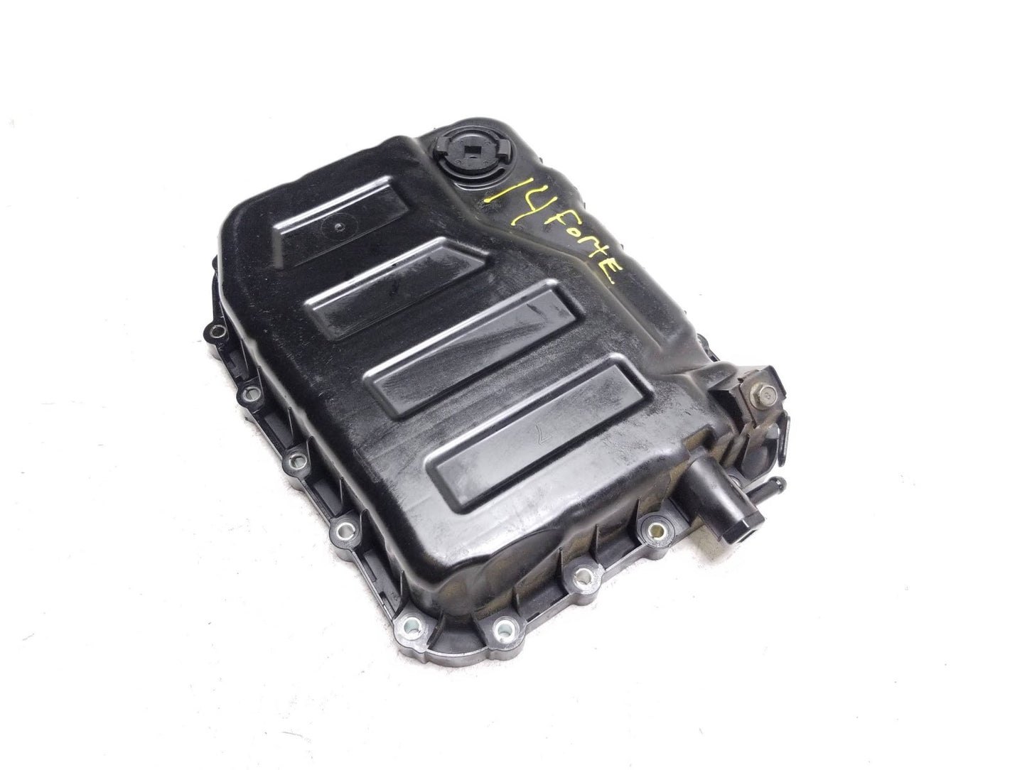 2014 Kia Forte Transmission Valve Body Cover Oil Pan OEM