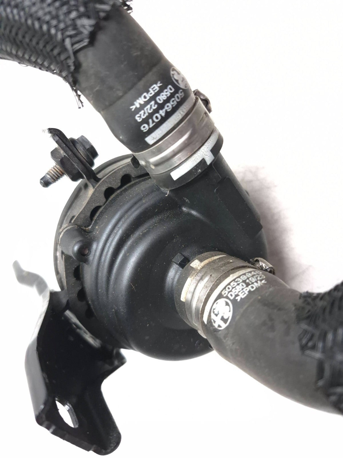 2024 Alfa Romeo Stelvio Engine Coolant Auxiliary Water Pump OEM