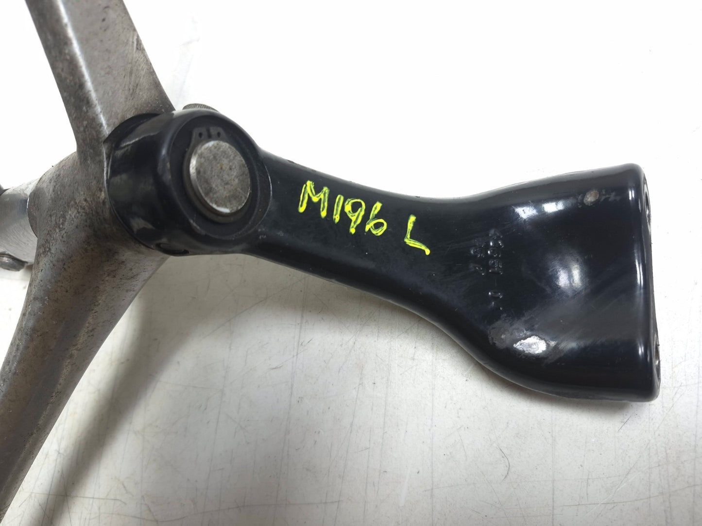 2004 Harley-davidson Sportster Xl883 Left Footrest W/ Gear Shift Lever Assy OEM