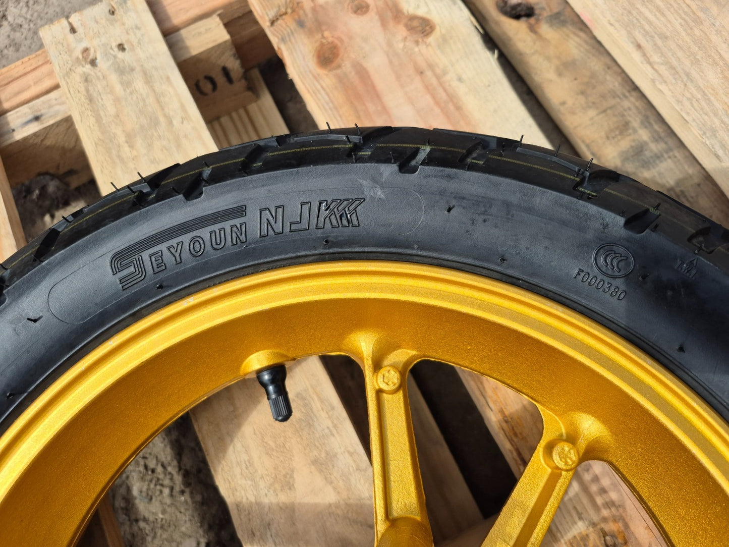 2025 Qiax Fy200t34 Tank 200 Wheel Rim W/ Tire Front 130/70 R 13 OEM