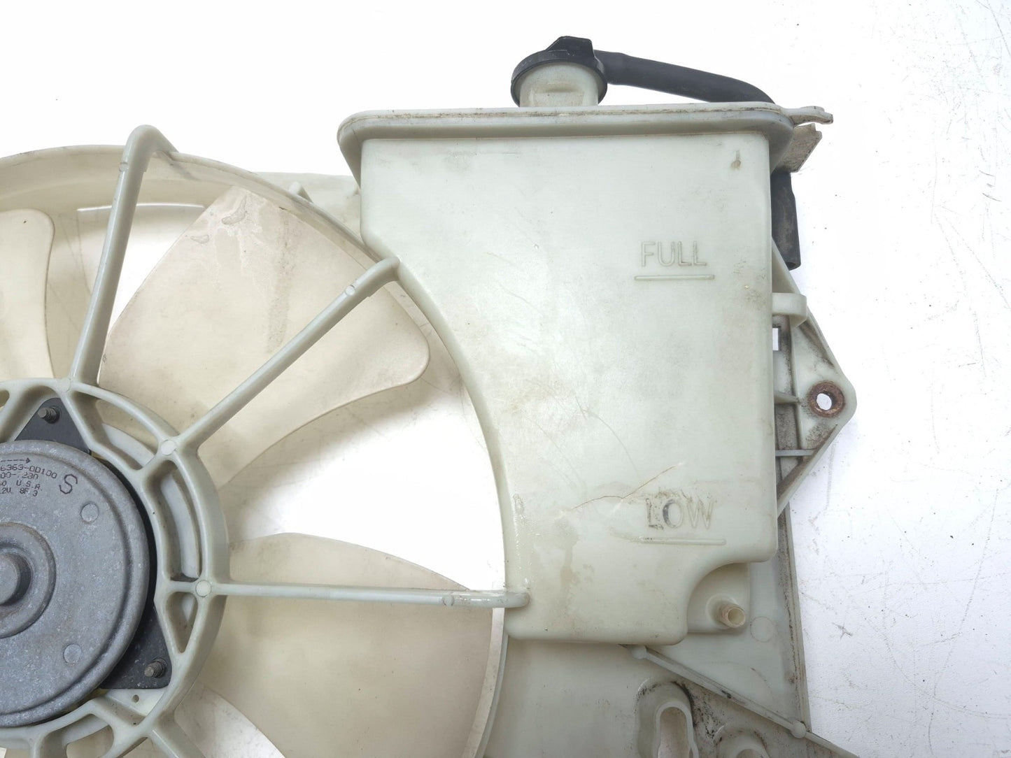 2005 Toyota Corolla Ce Cooling Fan W/ Shroud OEM