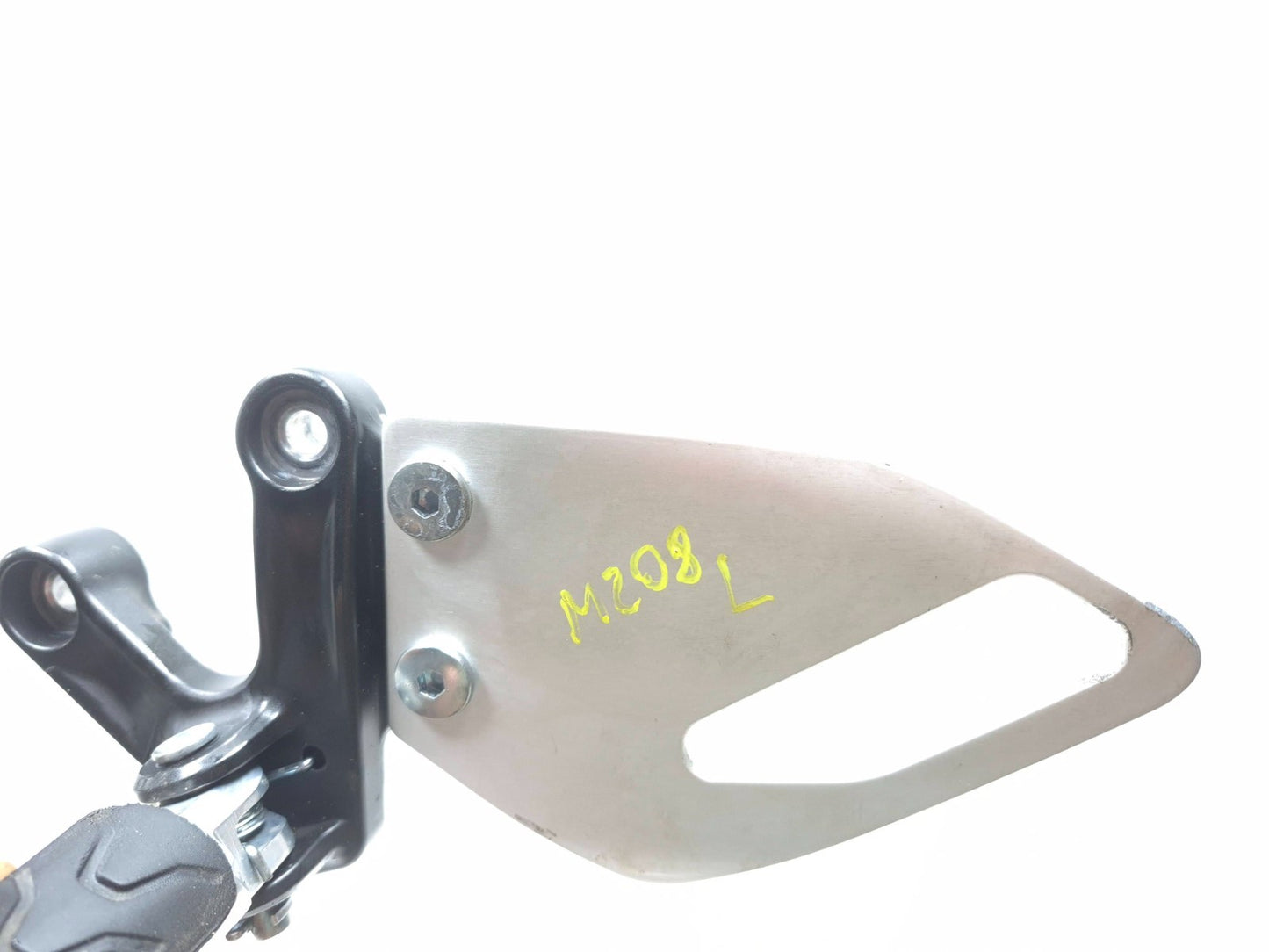 2025 Yamaha Xsr900 Front Footrest Mount W/ Master Cylinder Left & Right Pair OEM