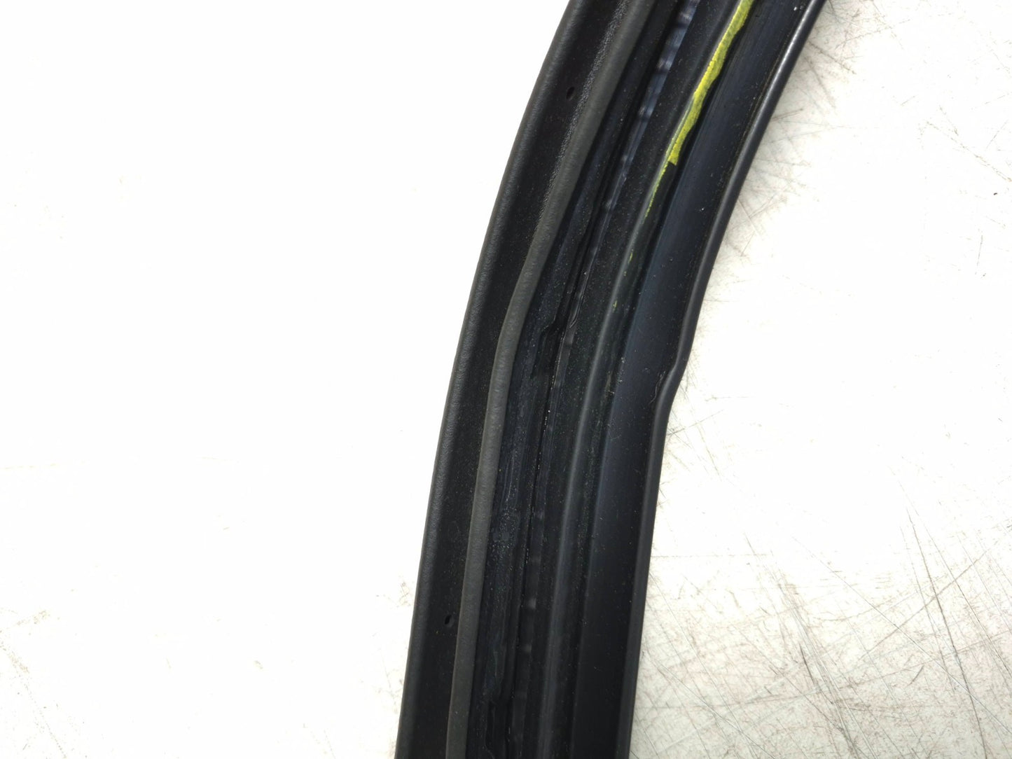 2013 Ford Focus Hatchback Front Door Weatherstrip Seal Passenger Side Right OEM