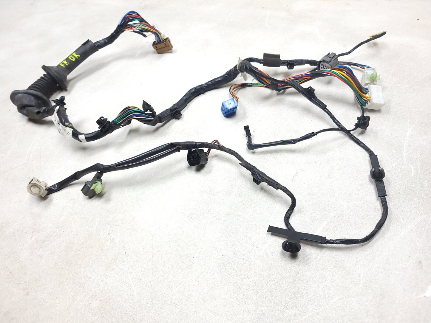 2009 Mitsubishi Outlander Door Wire Harness Front Driver Side Left OEM