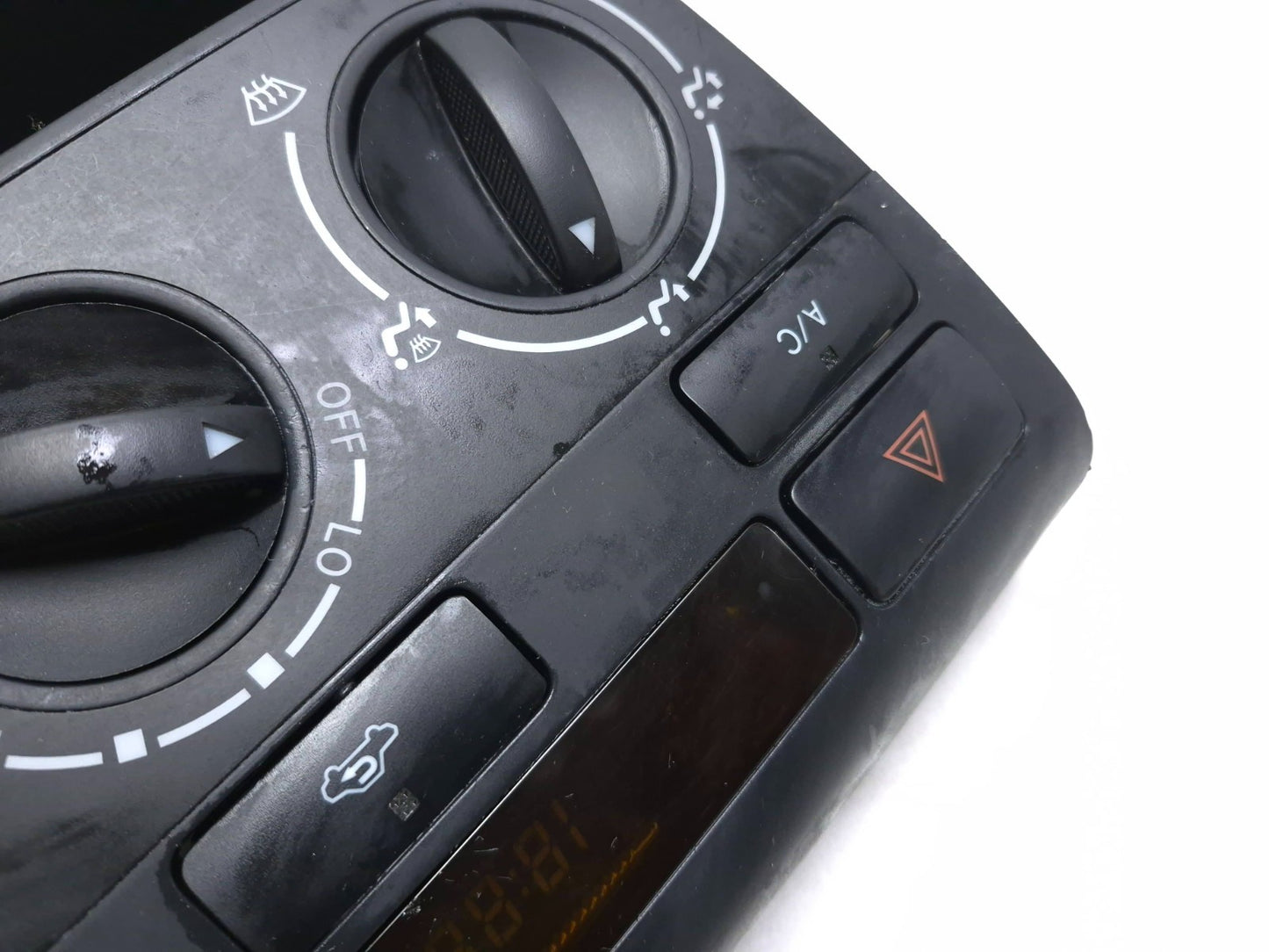 2004 Toyota Corolla Matrix AC Heater Temperature Climate Control OEM