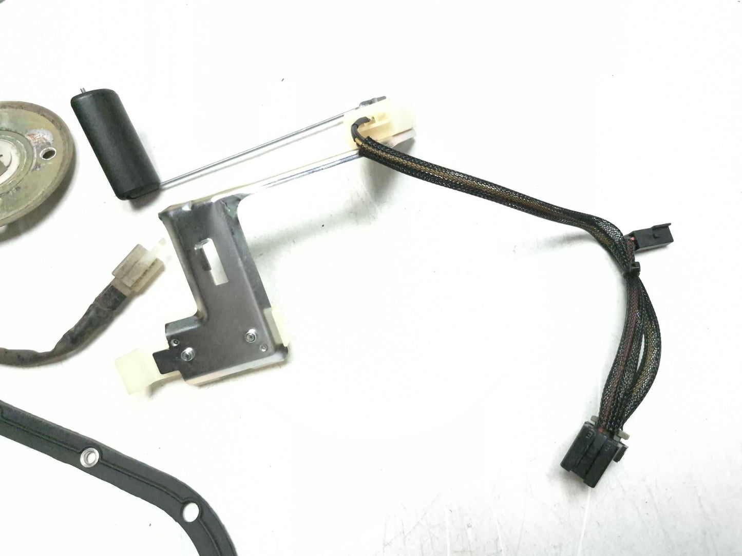2008 Harley-davidson Dyna Fat Bob Fxdf Fuel Pump Set OEM