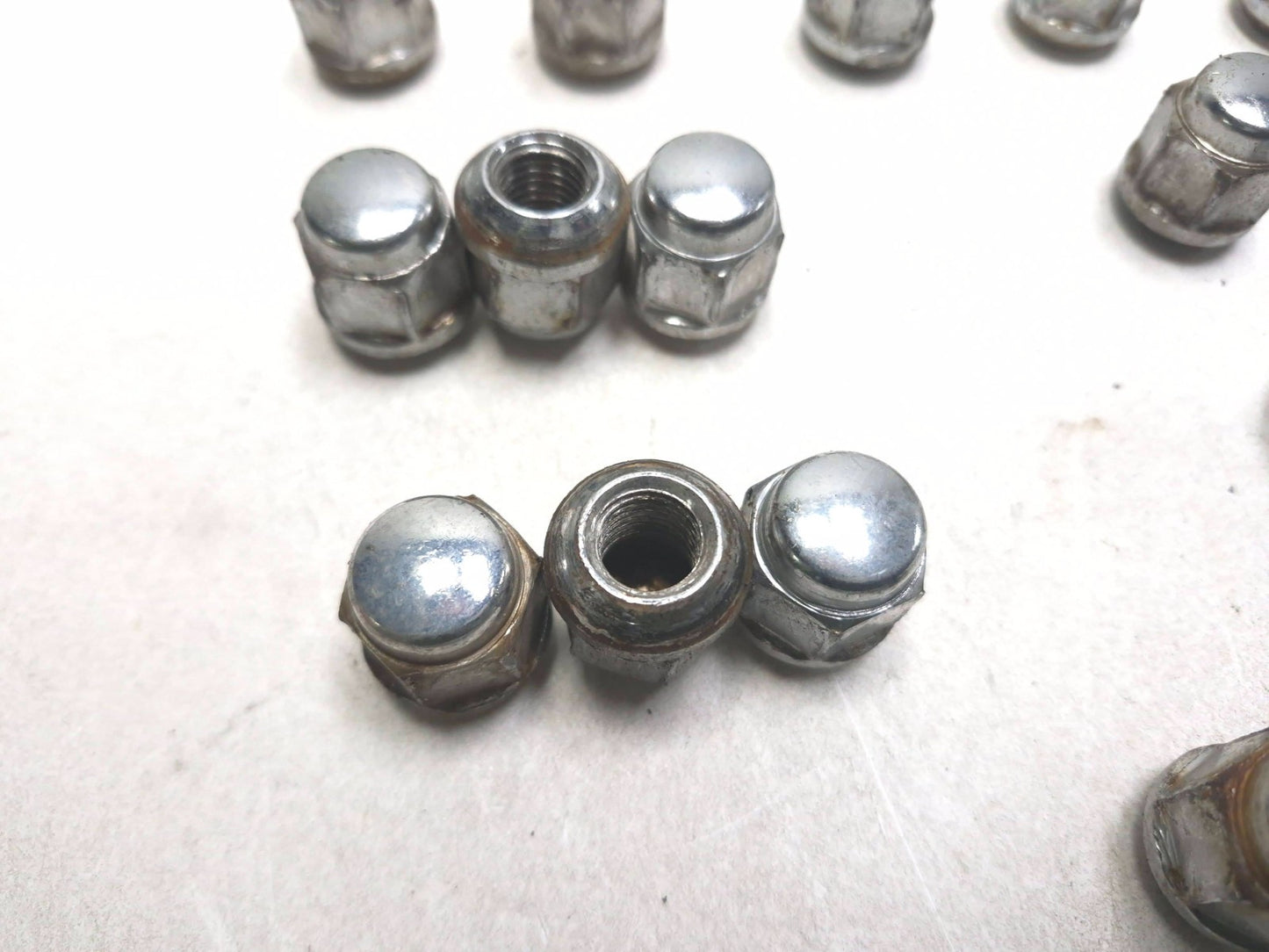 2007 Honda Fit Wheel Lug Nut 16pcs OEM