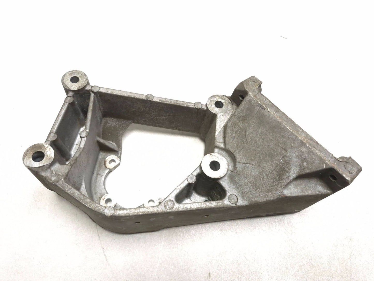 2010 Ford Mustang 4.0l Power Steering Pump Bracket OEM