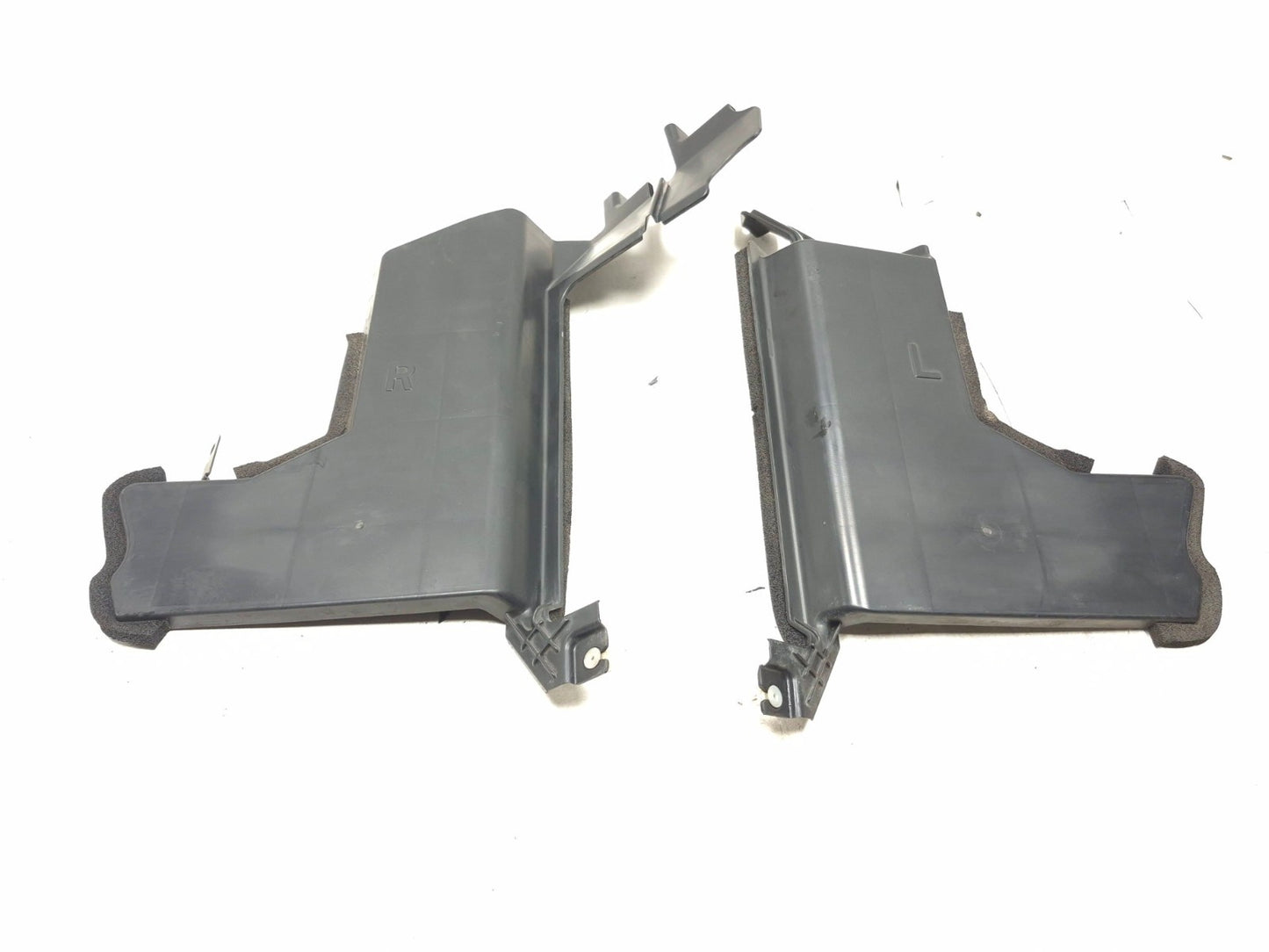 2012 Nissan Leaf Radiator Air Guide Cooling Duct Left & Right Pair OEM