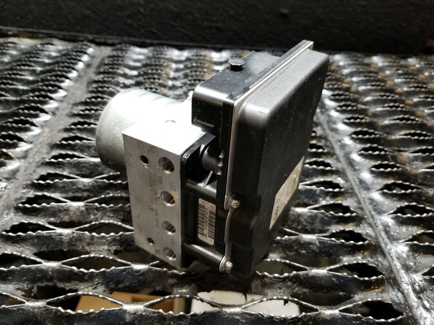 2013 Mercedes W212 E350 ABS Anti Lock Brake Pump OEM