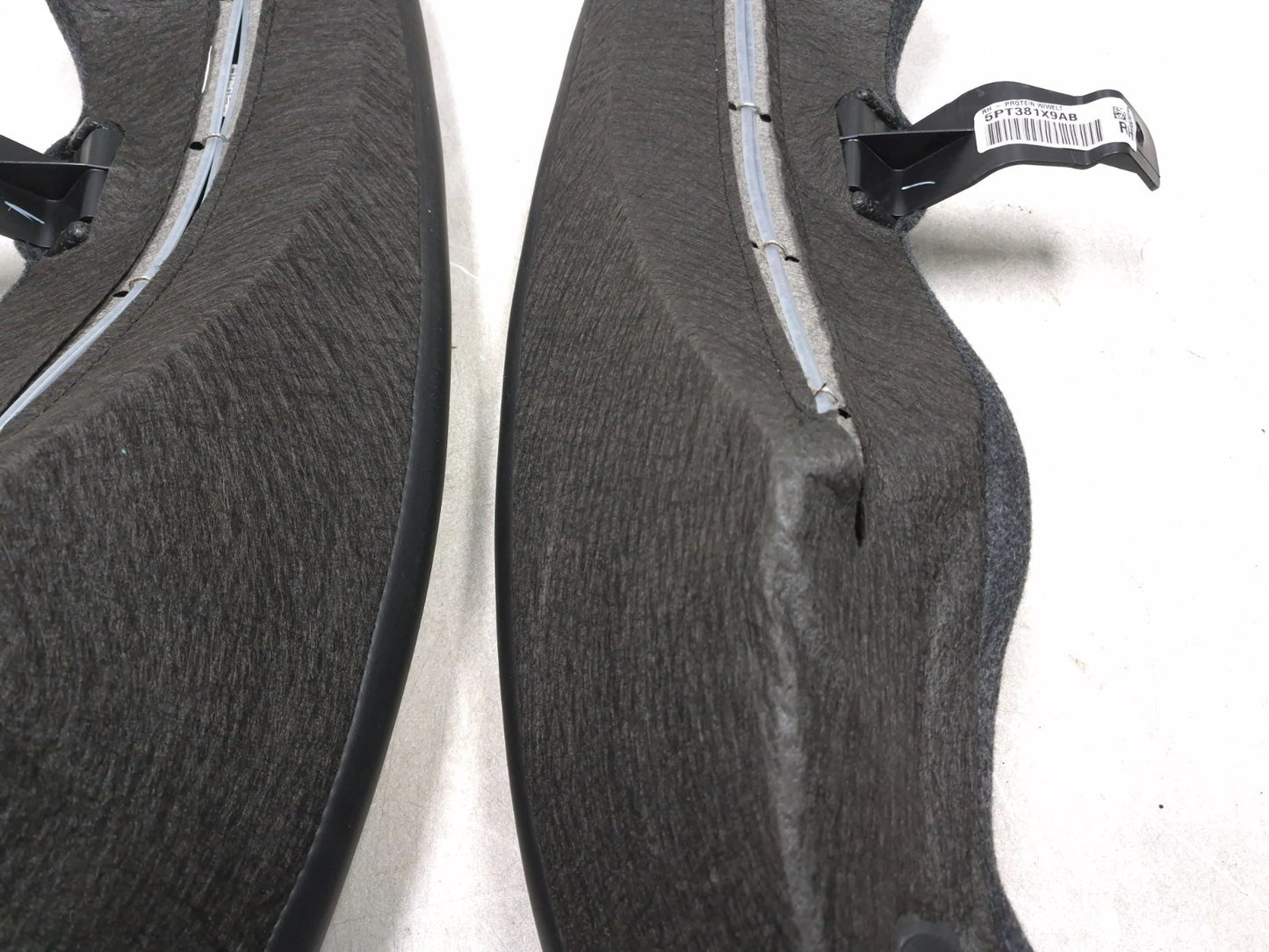 2018 Chrysler 300 Limited AWD Seat Bolster Rear Left & Right Side Pair OEM