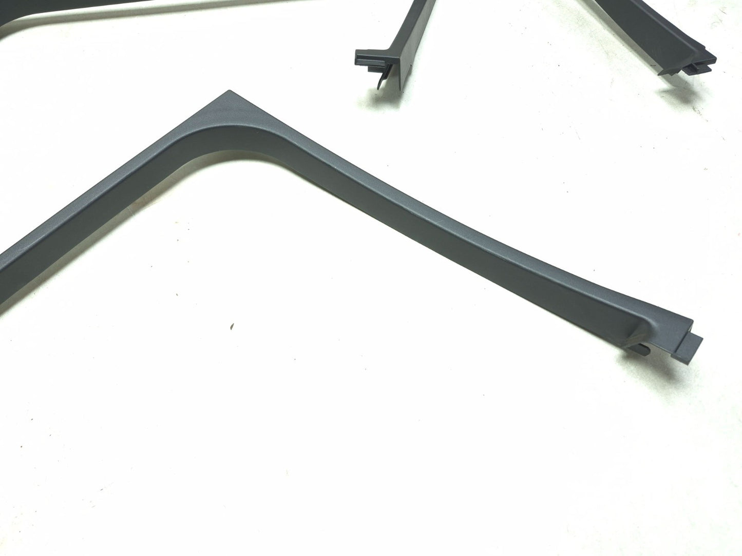 2012 Nissan Leaf Door Frame Glass Trim Front & Rear 4pcs OEM