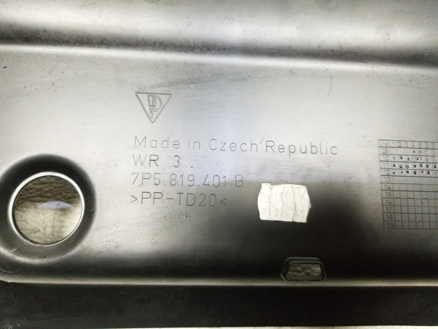 2013 Porsche Cayenne Windshield Wiper Motor Cover Cowl OEM