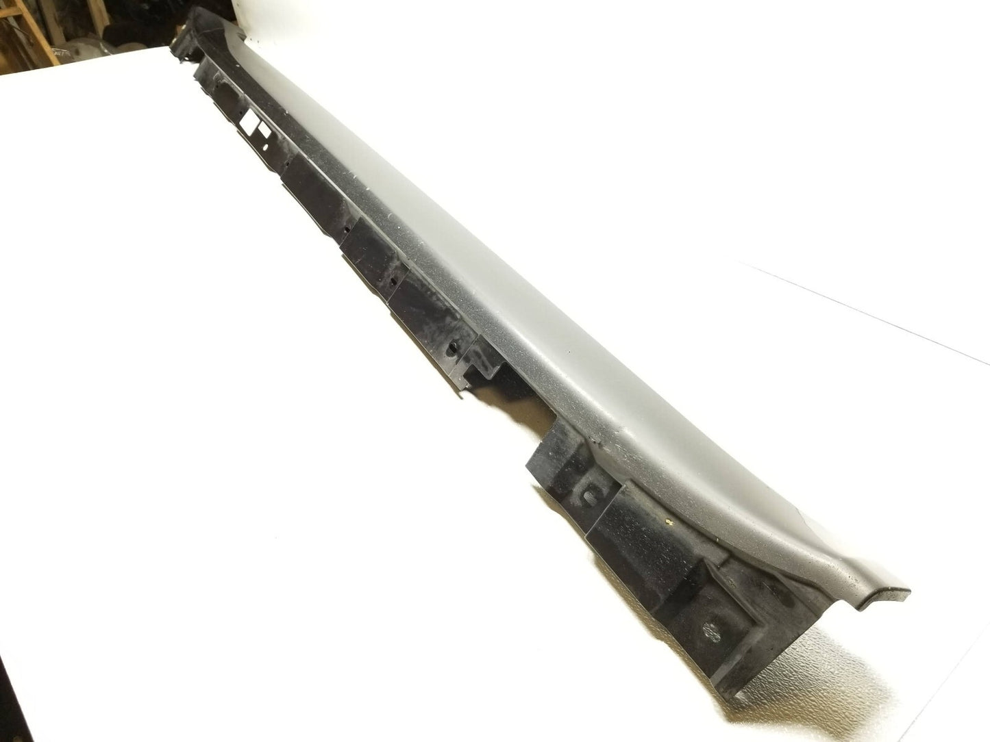 2012 BMW 750li Xdrive Skirt Rocker Panel Molding Right Passenger Side OEM