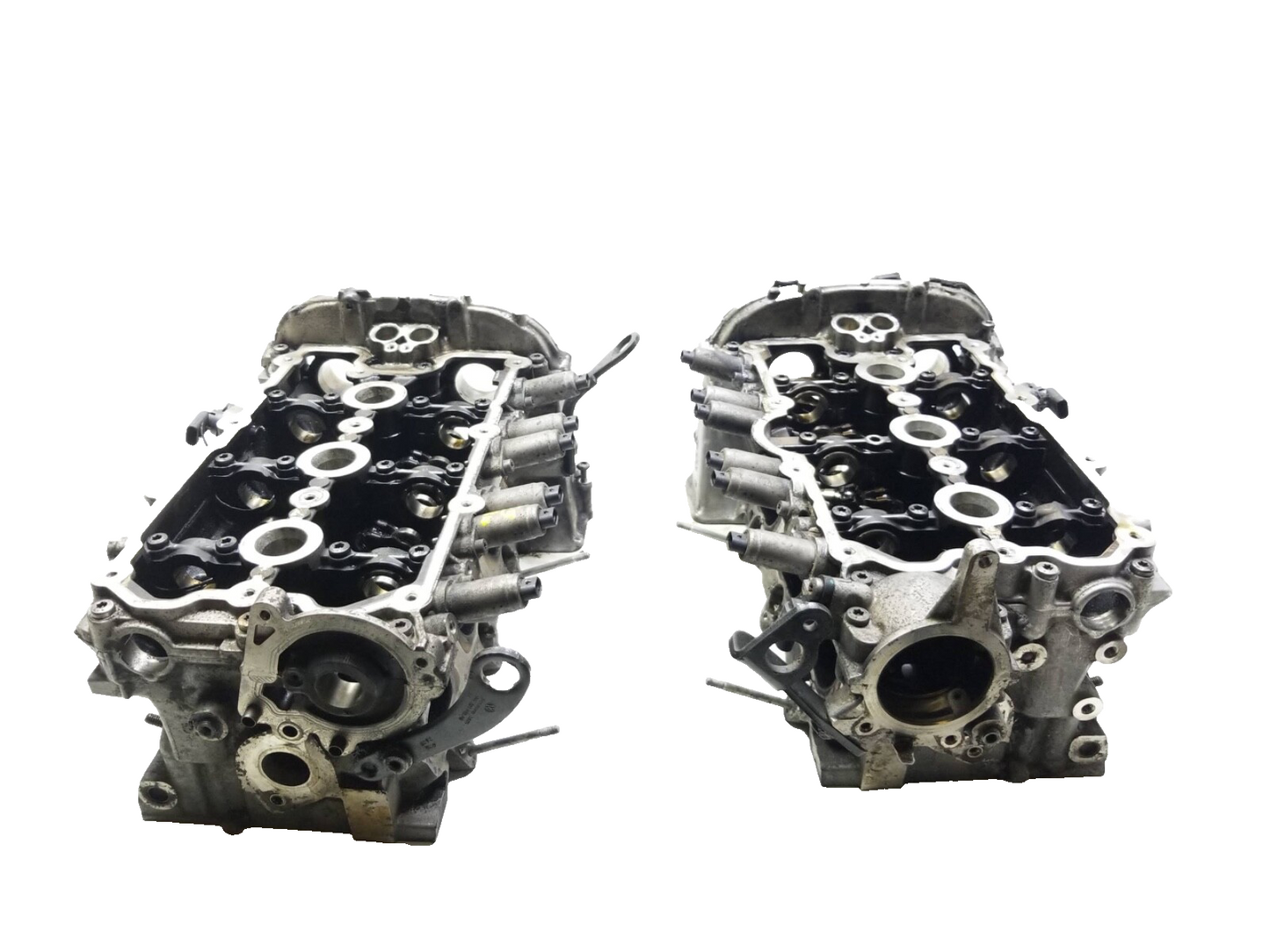 2009 - 2012 Audi Q5 3.2 Engine Cylinder Head Pair OEM