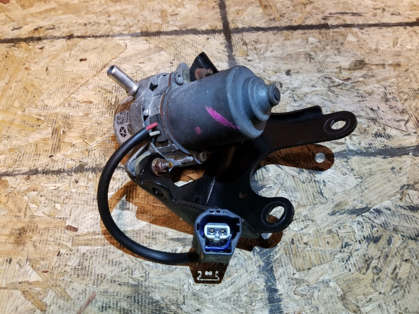2011 Chrysler 200 Power Brake Booster Air Vacuum Pump W/ Bracket OEM