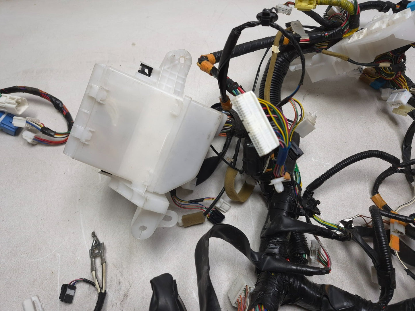 2004 Toyota Prius Dash Wire Harness OEM