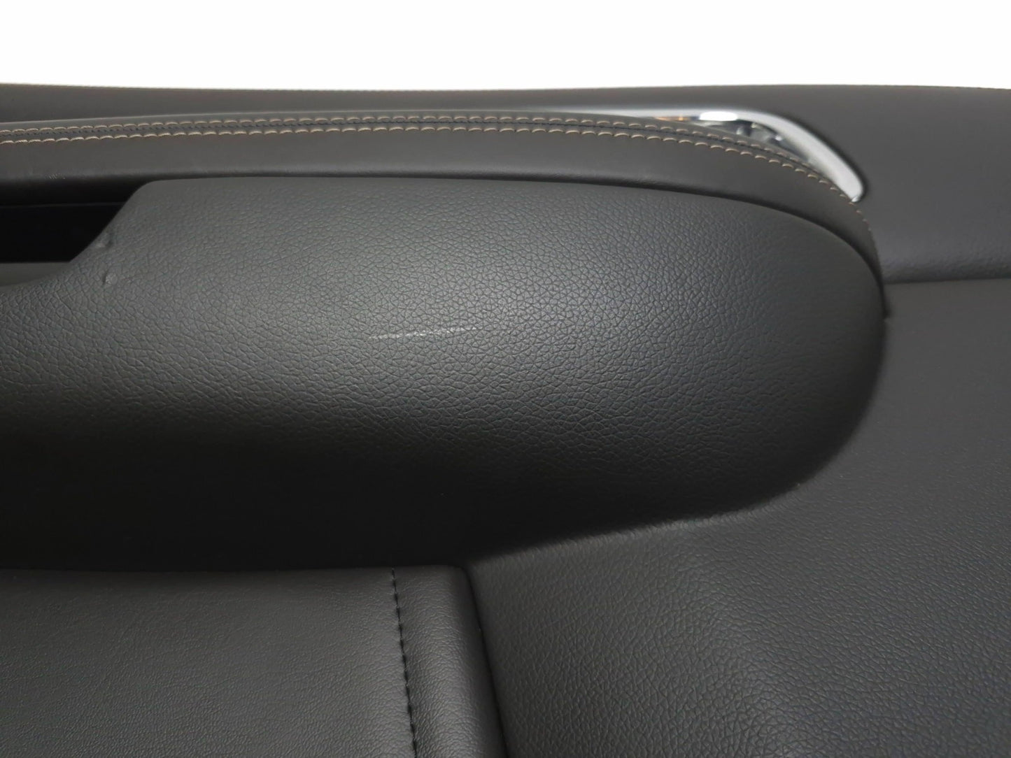 2013 Cadillac Escalade Esv Rear Door Trim Panel Left & Right Pair OEM