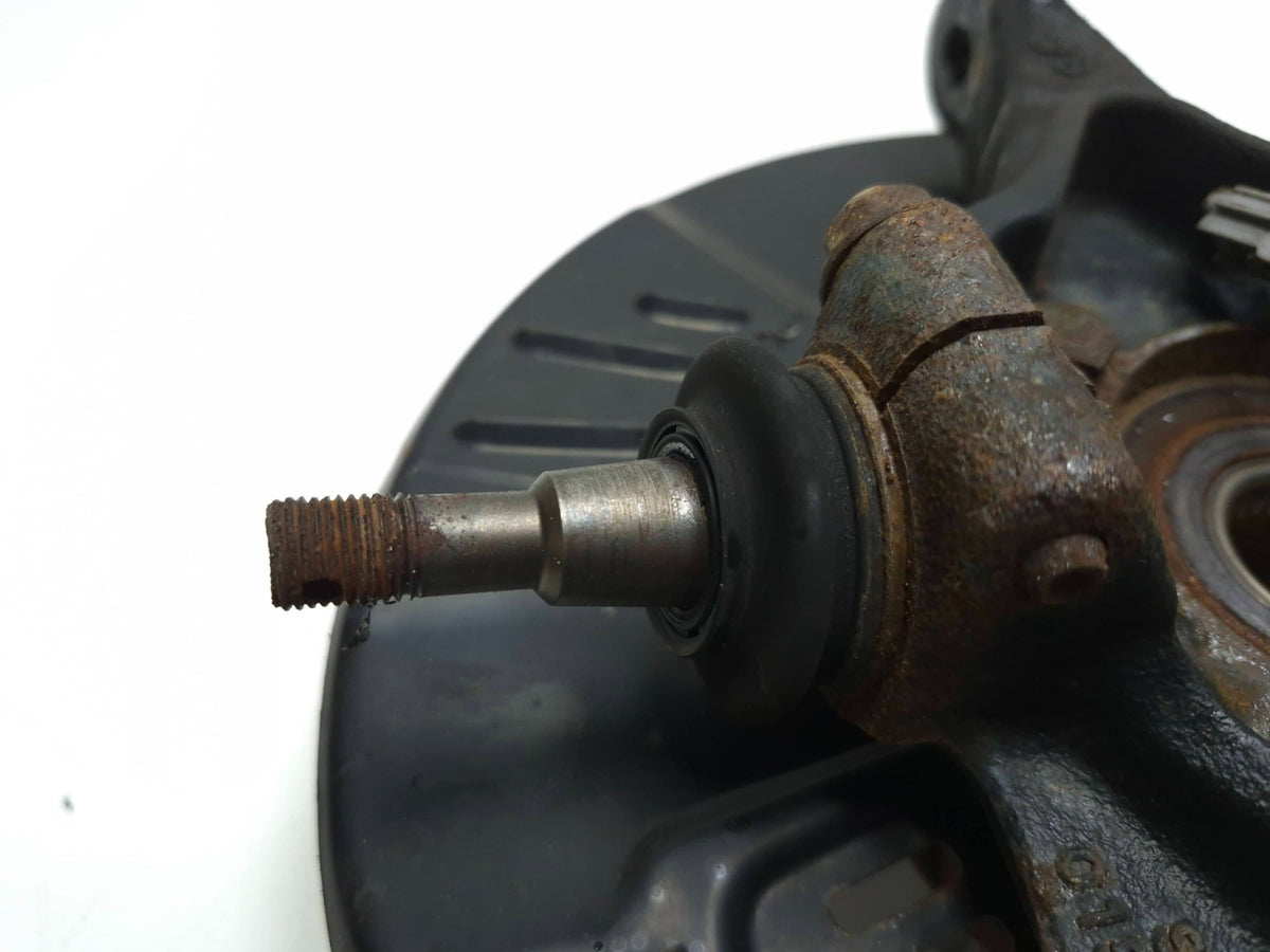 2022 Subaru Crosstrek Front Spindle Knuckle W/ Hub Right Passenger Side OEM