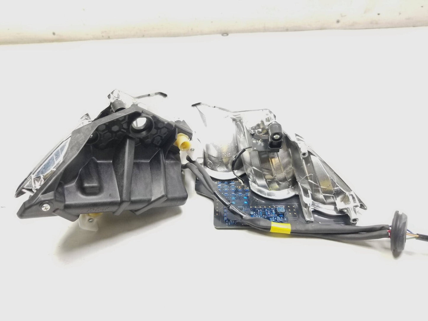 2018 - 2023 Kawasaki Ninja 400 Ex400 Headlight Lens OEM