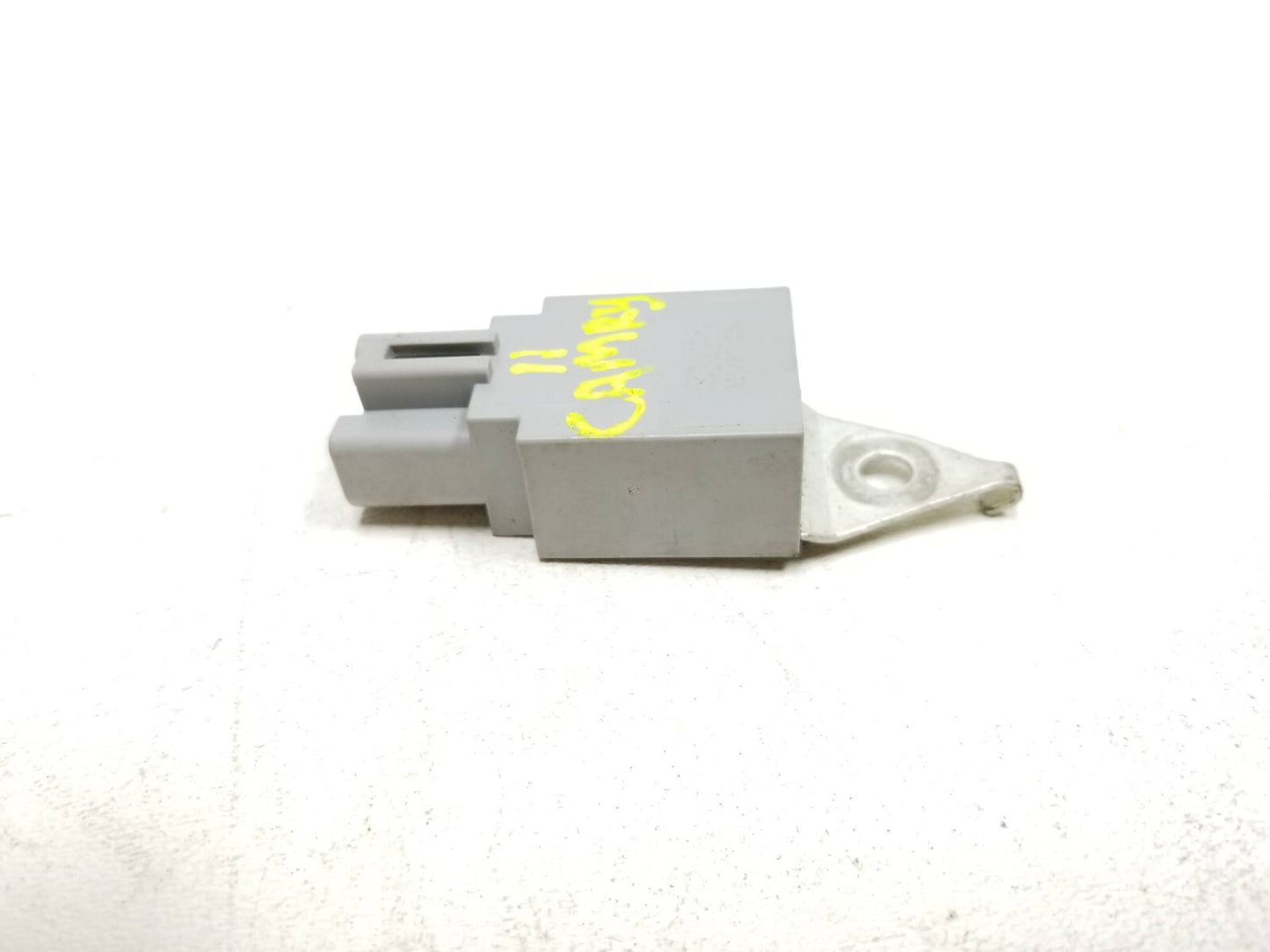 2007 - 2011 Toyota Camry Radio Receiver Relay 90980-a4002 250/2.0  OEM