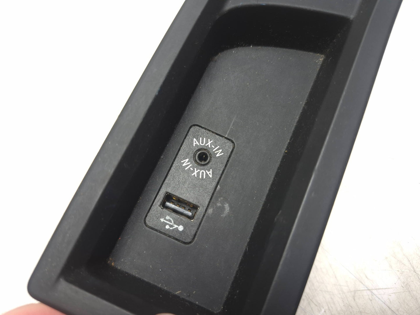2013 BMW 328i F30 Center Console Aux And Usb Port Socket Trim OEM