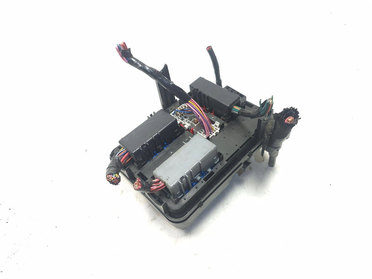 2010 Chevrolet GMC Equinox Terrain Fuse Relay Box 2.4l OEM