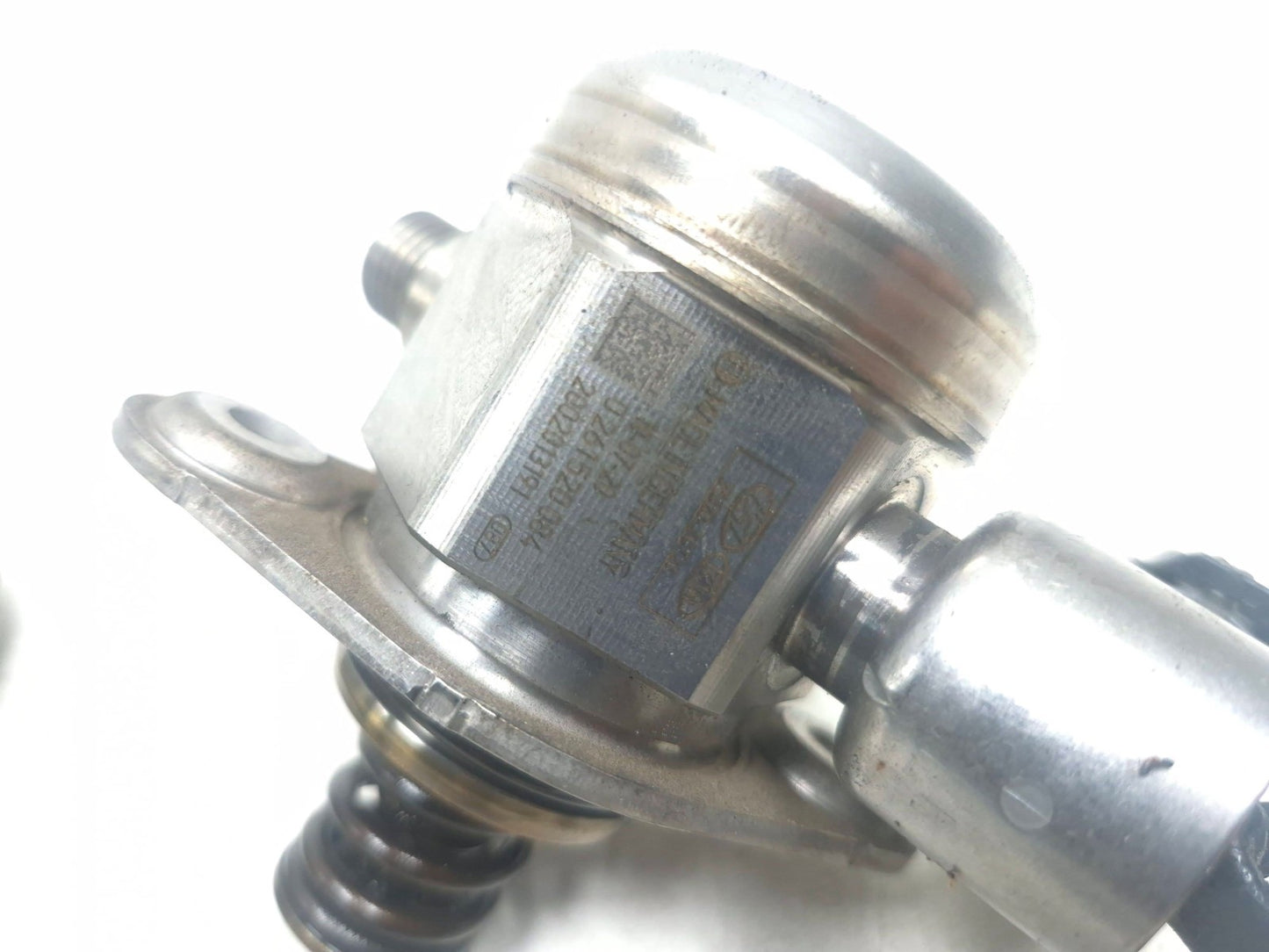 2012 Hyundai Sonata 2.4l High Pressure Fuel Pump W/ Pipe & Bracket OEM