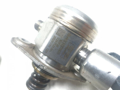 2012 Hyundai Sonata 2.4l High Pressure Fuel Pump W/ Pipe & Bracket OEM