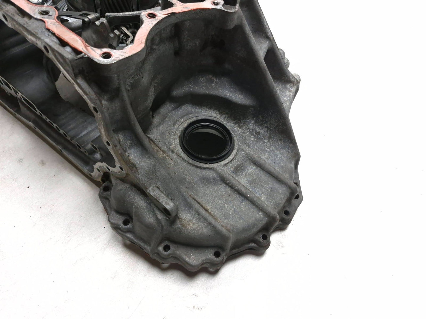 2012 Toyota Camry Automatic Transmission Case 3514133140 2.5l OEM