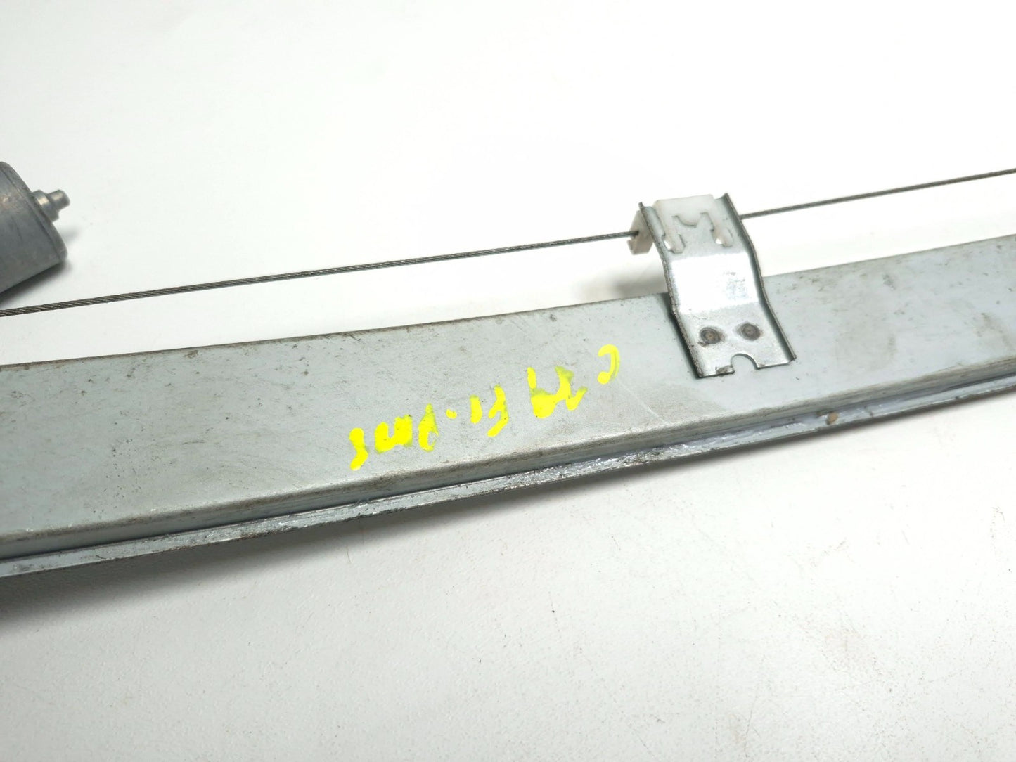 2022 Subaru Crosstrek Front Door Window Regulator Motor Right Passenger Side OEM