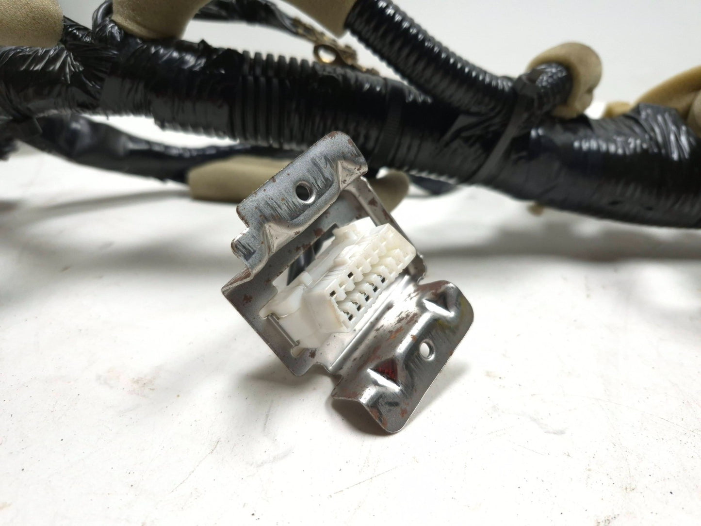 2015 Nissan Juke Dashboard Instrument Panel Wiring Harness OEM