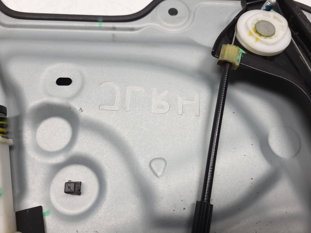 2014 2015 Infiniti Q60 Coupe Front Window Regulator Panel Passenger Right OEM