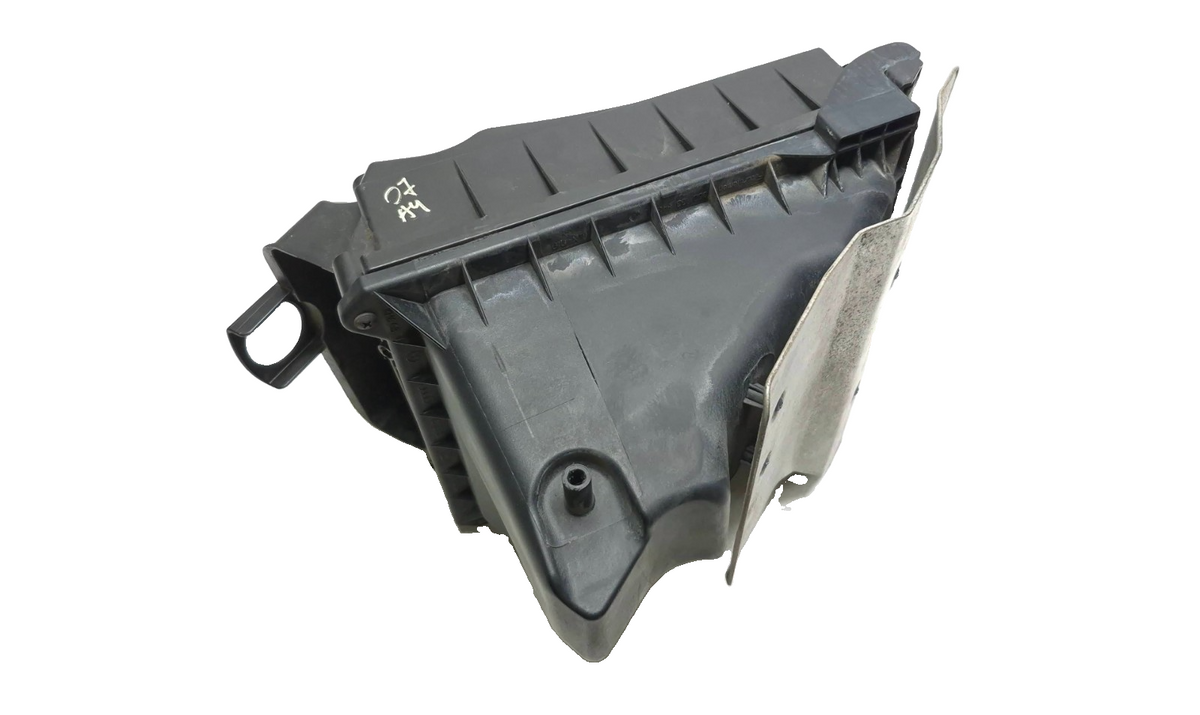 2007 Audi A4 B7 2.0t Air Box Cleaner Filter Housing OEM