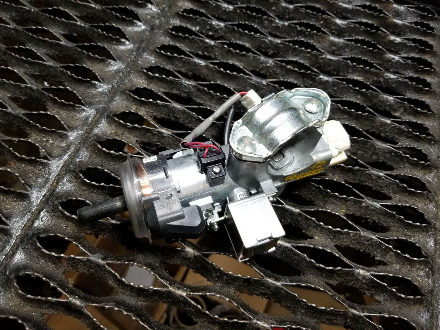 11 12 13 Subaru Forester Ignition Switch W/ Key OEM 33k