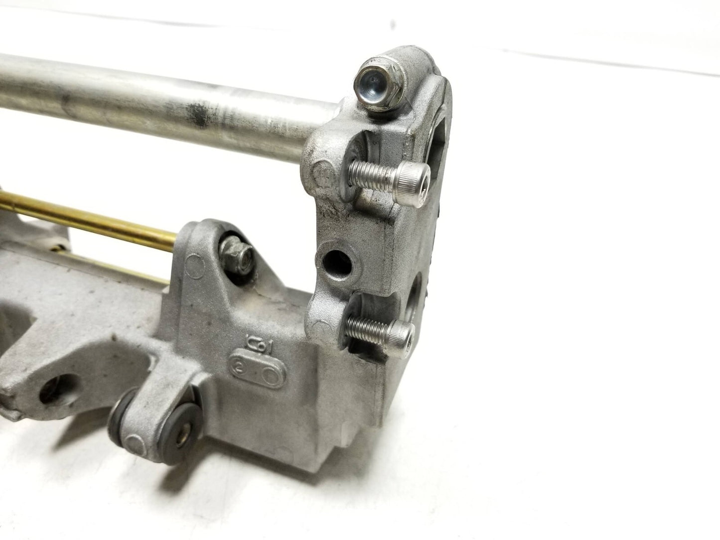 2002 2003 Honda Cbr900rr Cbr954rr Lower Frame Swingarm Engine Mount Bracket OEM