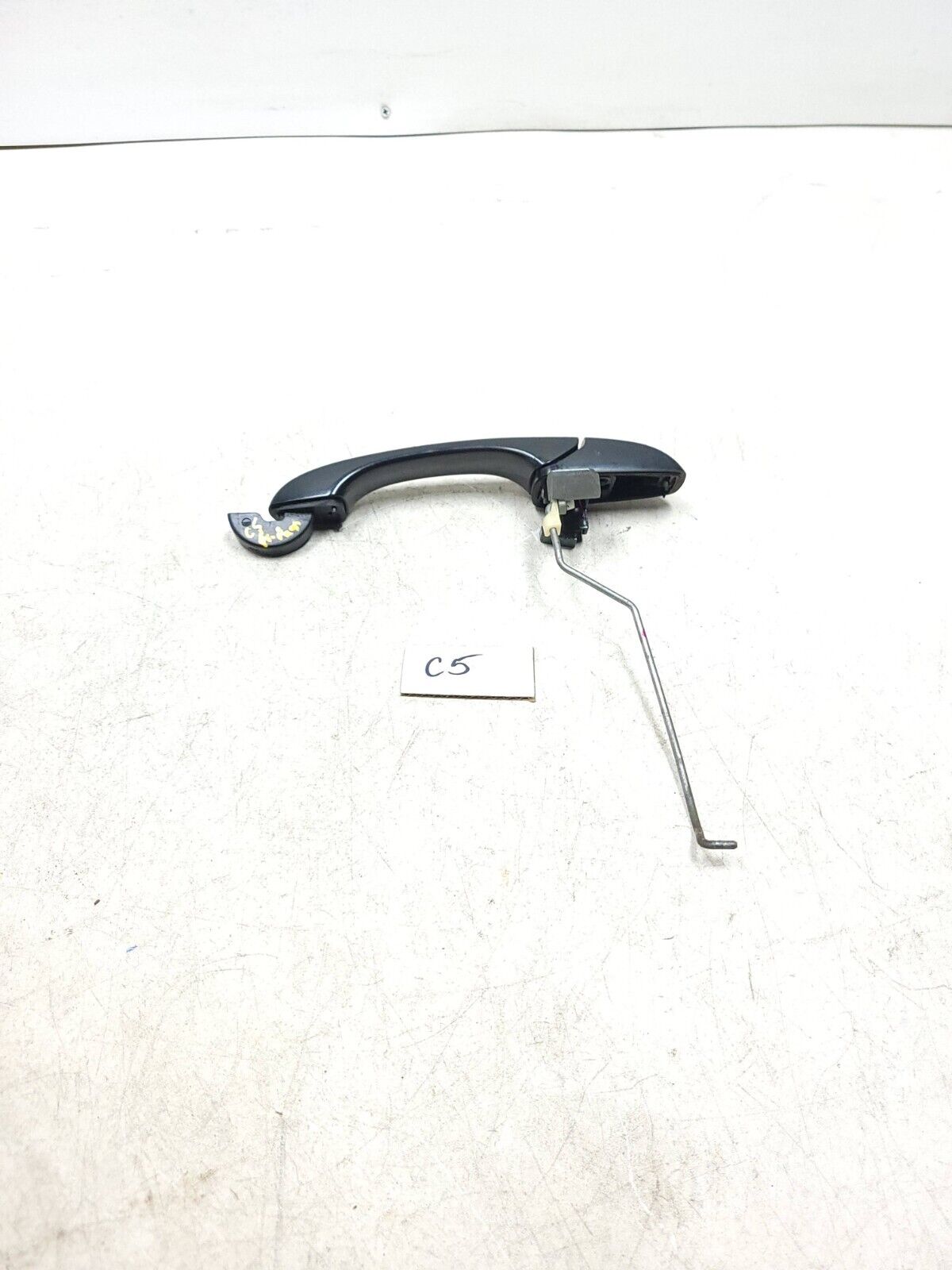 2007-2012 Dodge Caliber Exterior Door Handle Front Passenger Side Right  OEM