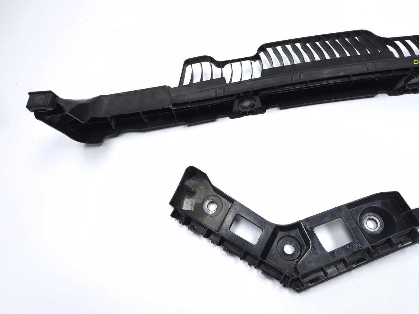 2015 Volkswagen Golf Rear Bumper Mount Bracket 4pcs OEM
