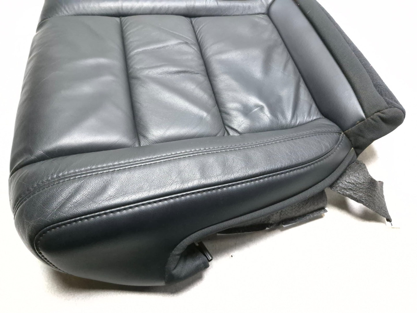 2012 Jeep Grand Cherokee Rear Seat Lower Cushion Driver & Passenger Sdie OEM
