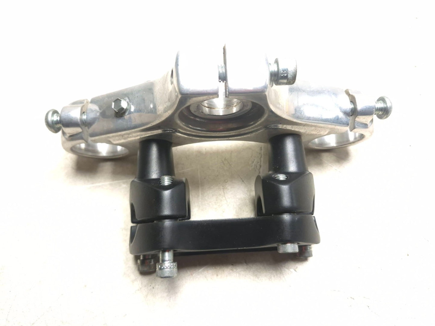 2006 Harley Sportster Xl883 Upper Triple Tree & Handlebar Clamp Assy OEM