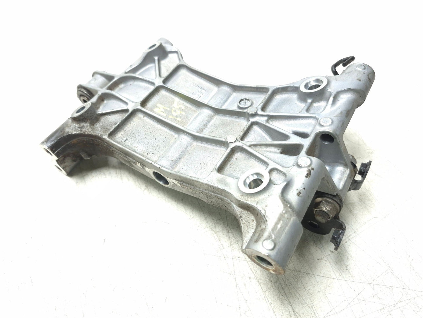 2019 Kawasaki Er400 Z400 Engine Bracket Motor Swingarm Mount OEM