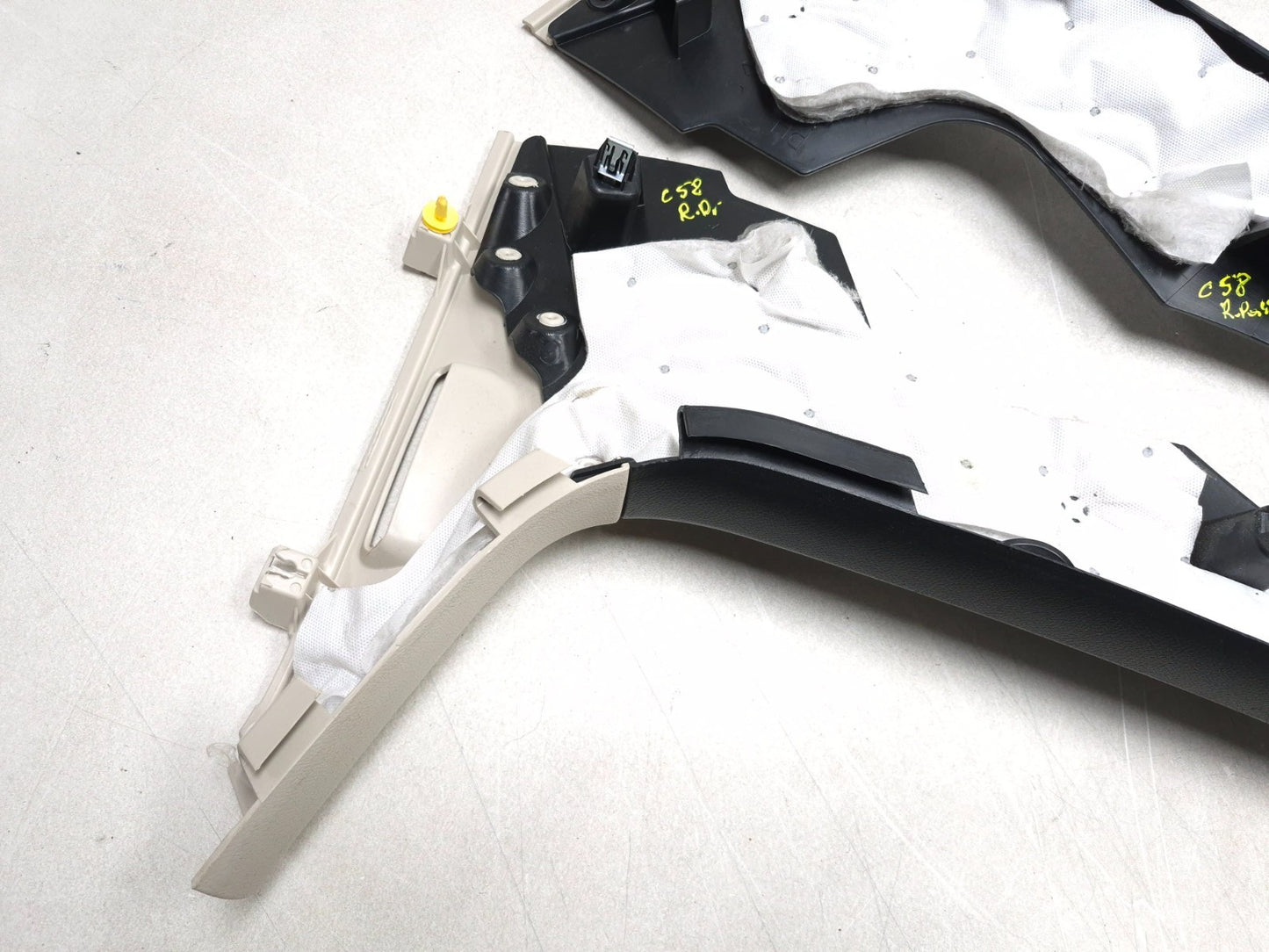 2018 Chrysler 300 Rear C Pillar Cover Trim Left & Right OEM