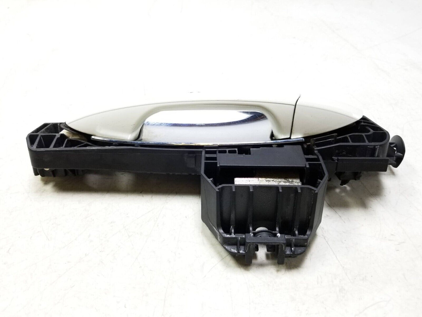 10-13 Mercedes W212 E350 E500 Exterior Door Handle Rear Passenger Side Right OEM