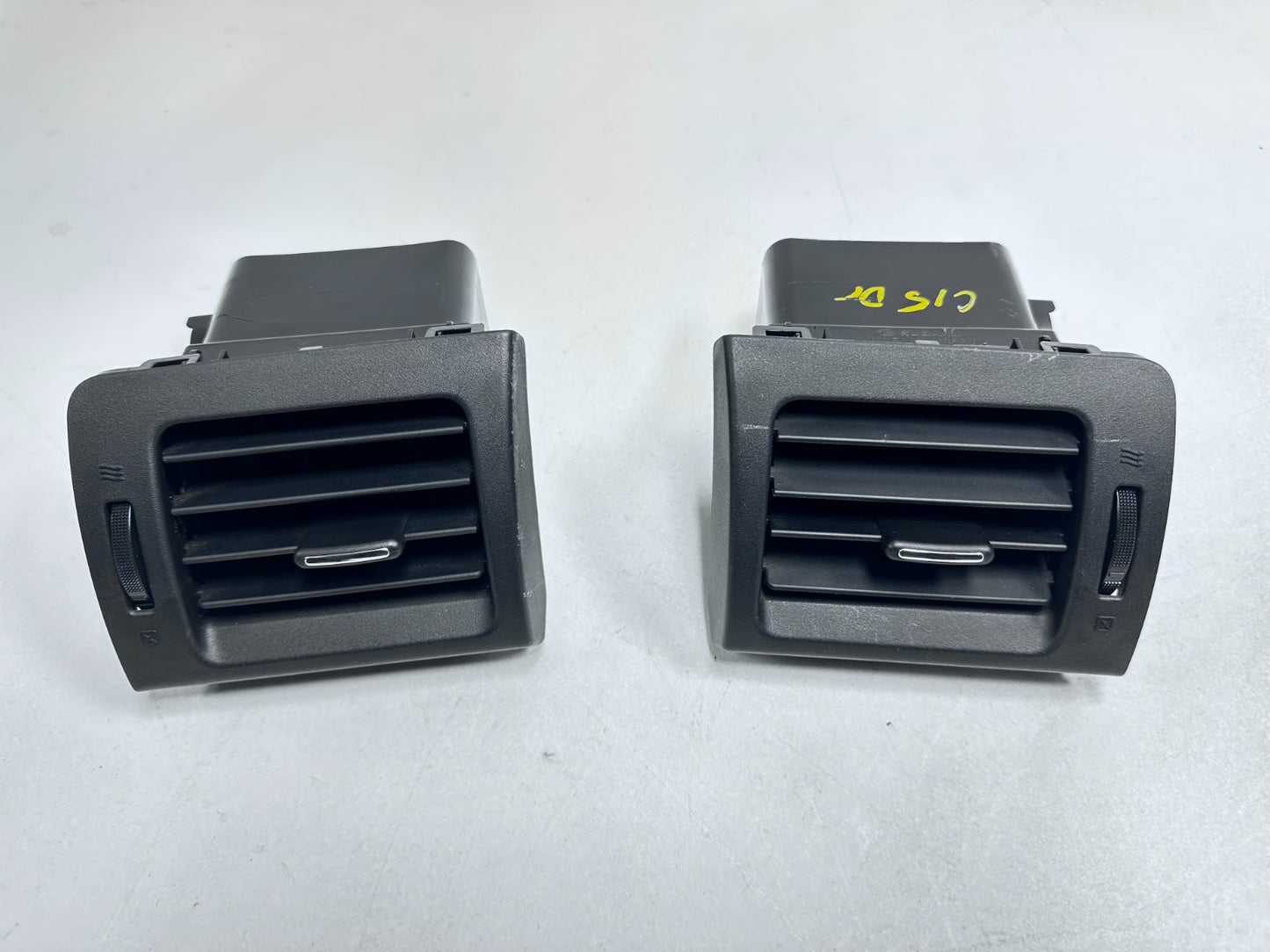 12-15 Subaru Impreza Dash Air Vent Pair OEM Sedan