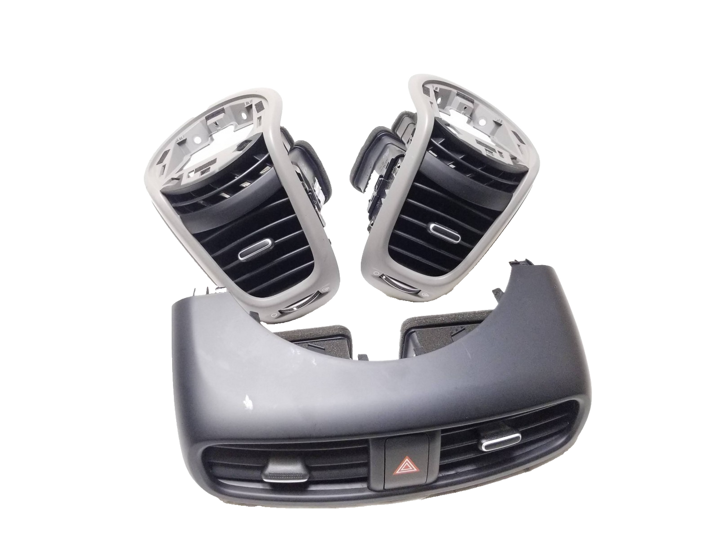 2014 - 2019 Kia Soul Front Air Vent Grill Dash Panels OEM