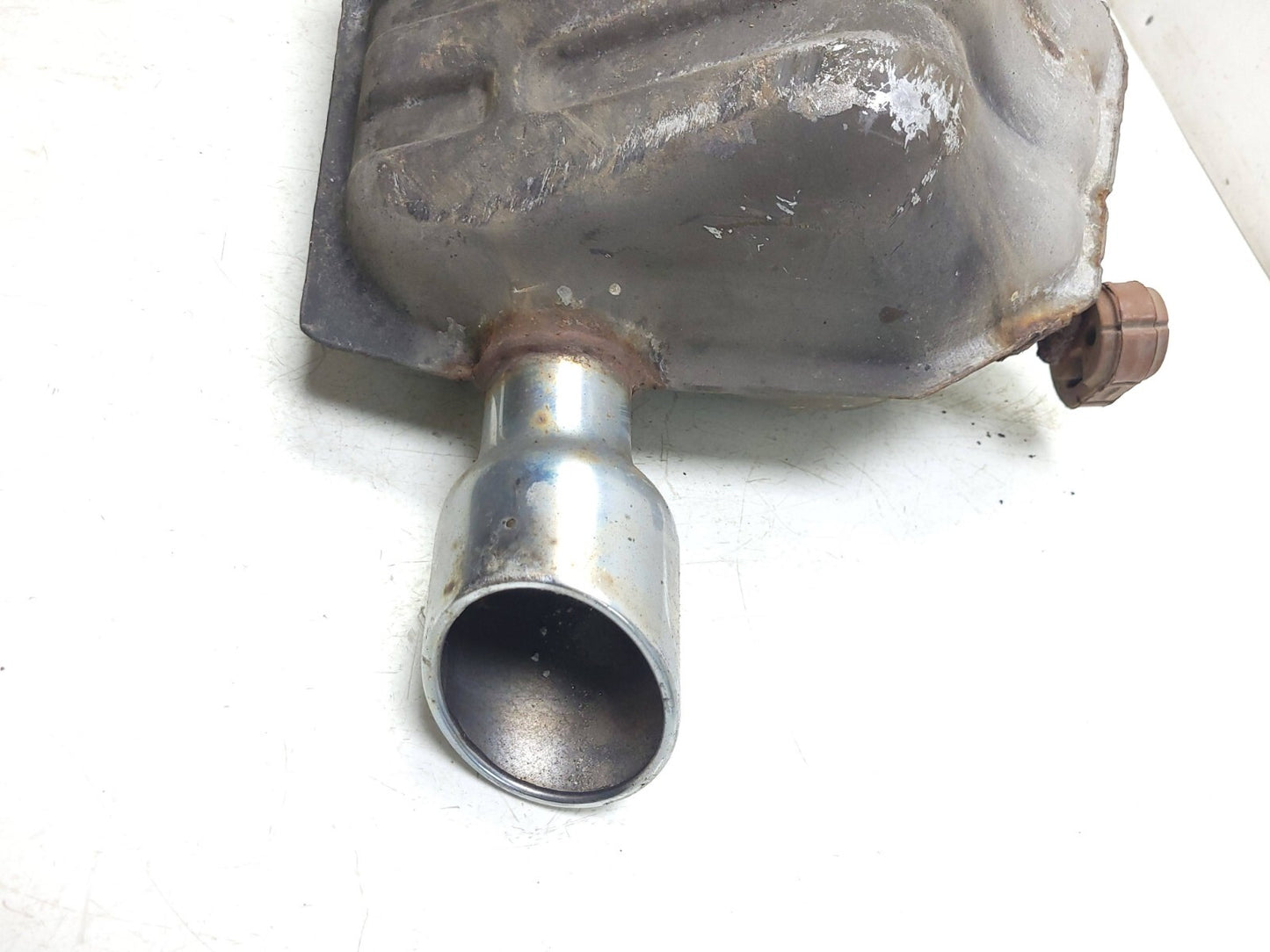 2016 Dodge Durango Muffler Exhaust Driver Side Left 3.6l OEM