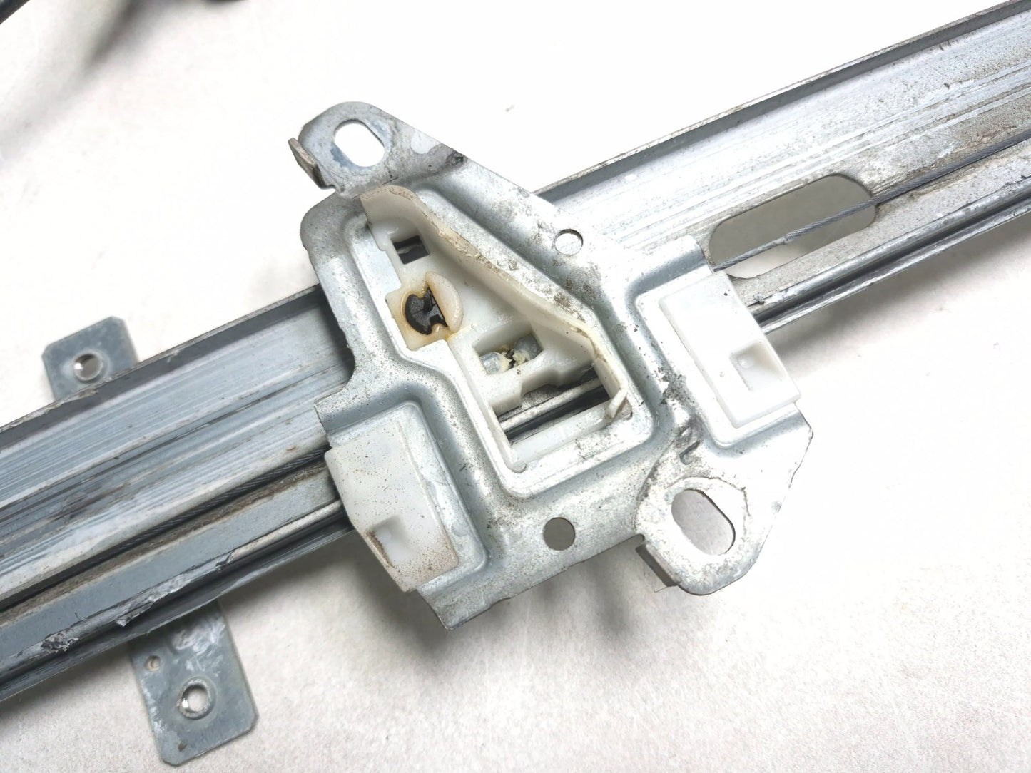 2007 Honda Fit Front Door Window Regulator Motor Driver Side Left OEM